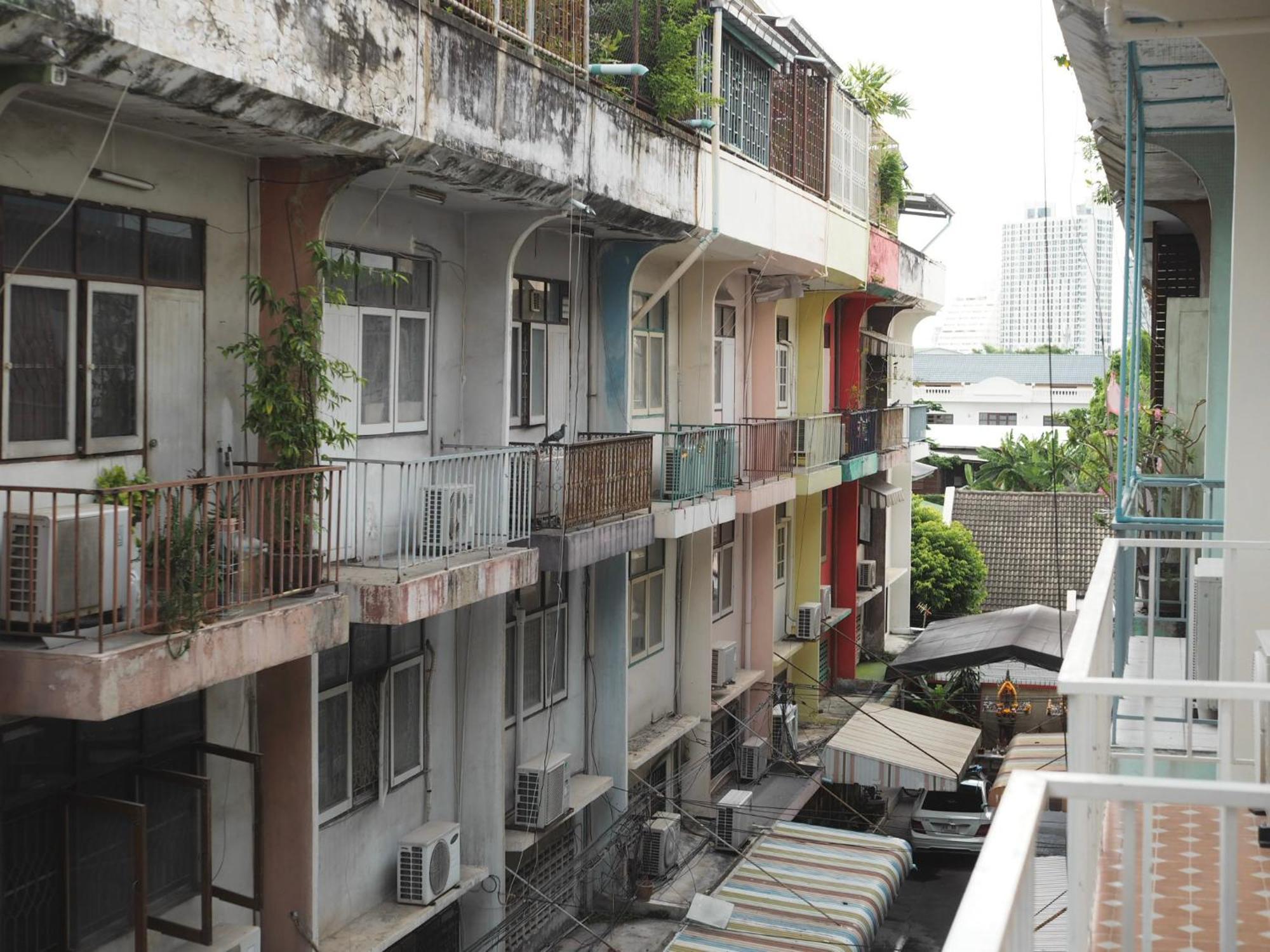 Krung Tone Hostel Bangkok Exterior foto